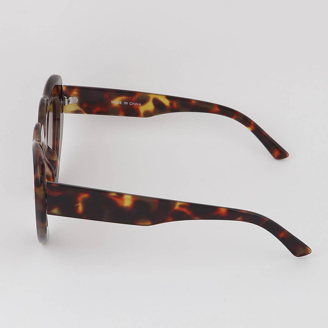 Bolted Heart Frame Sunglasses: Multicolor