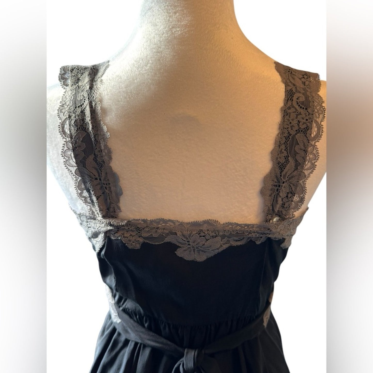 Betsey Johnson Silk Y2K 40s style dress Size 6
