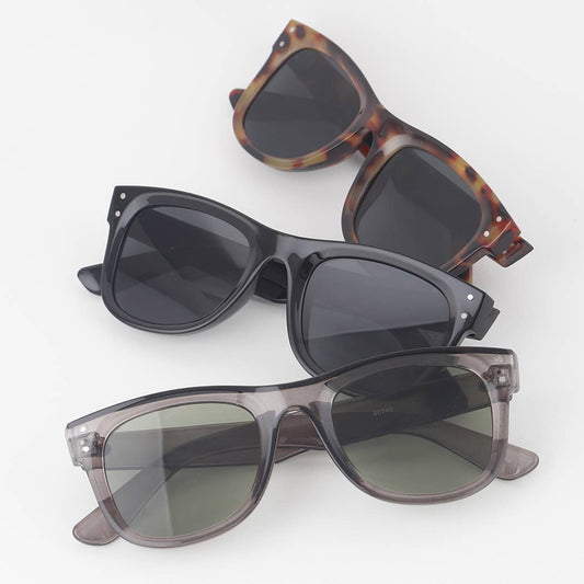 Classic Bolted Sunglasses: MIX