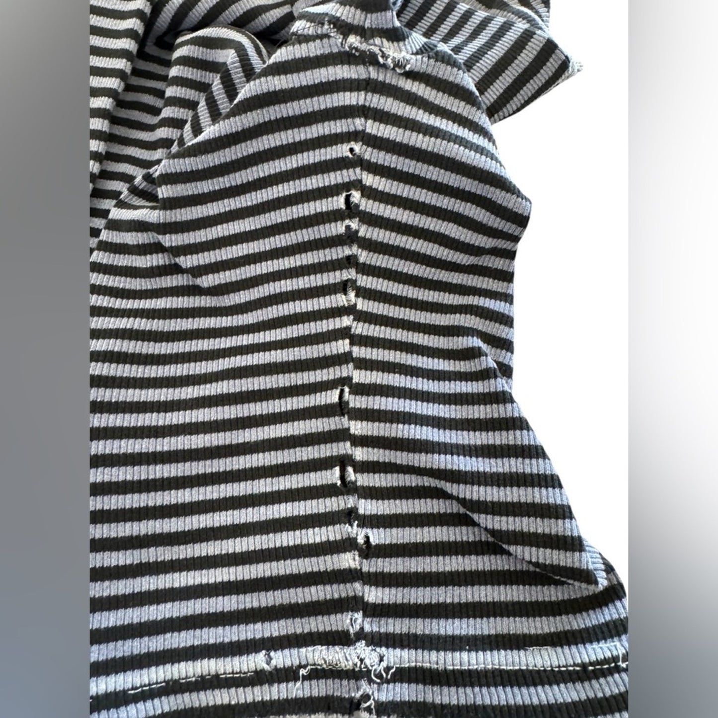 Moda International thrashed vintage 90s top size M