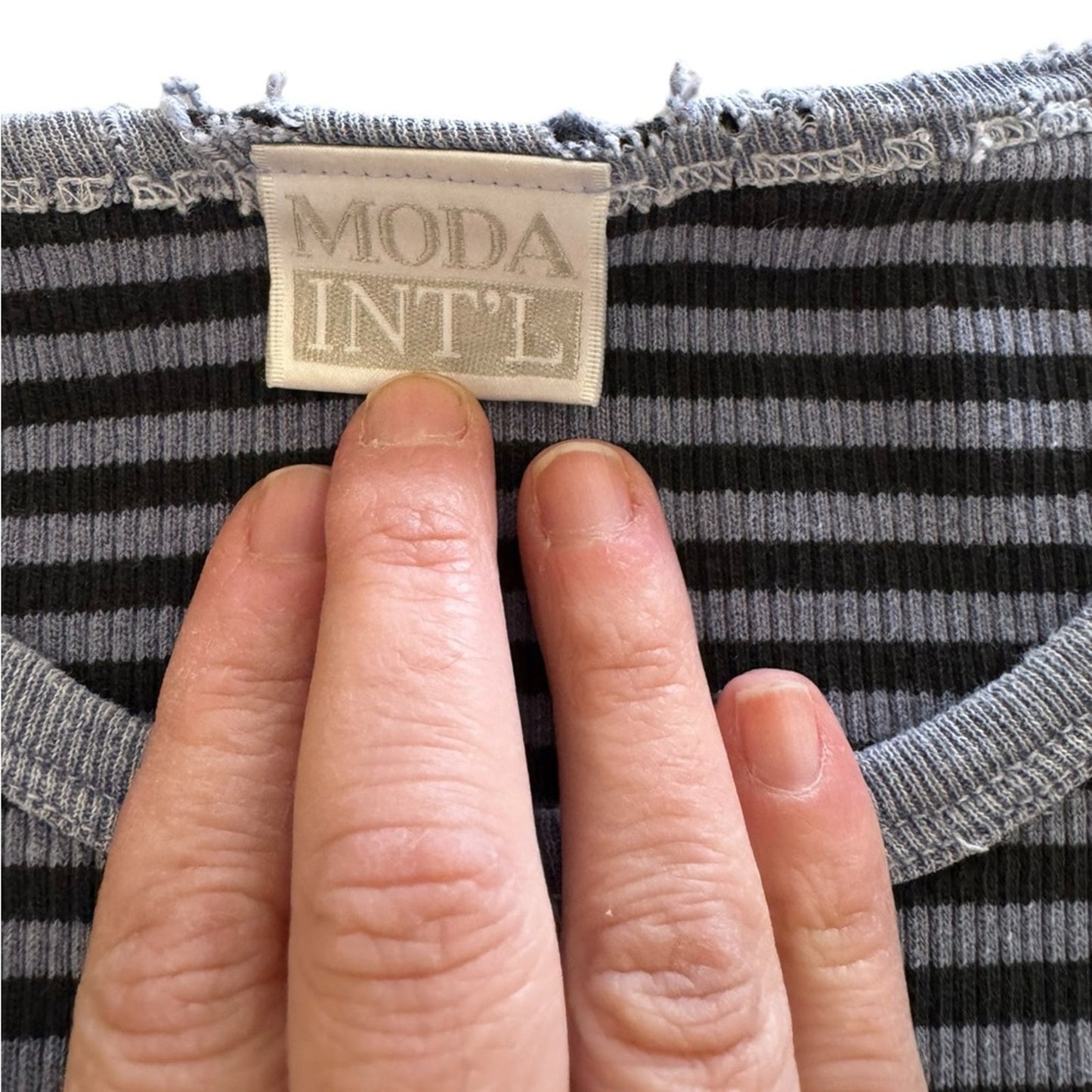 Moda International thrashed vintage 90s top size M