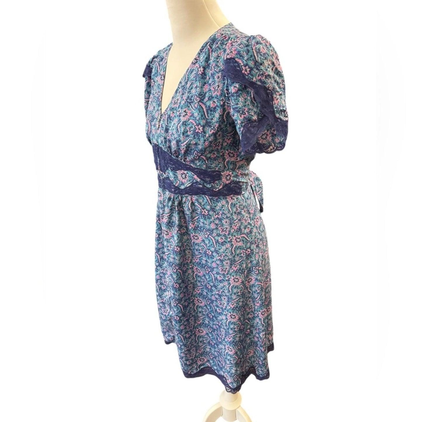 Betsey Johnson Silk dress 40s frock style