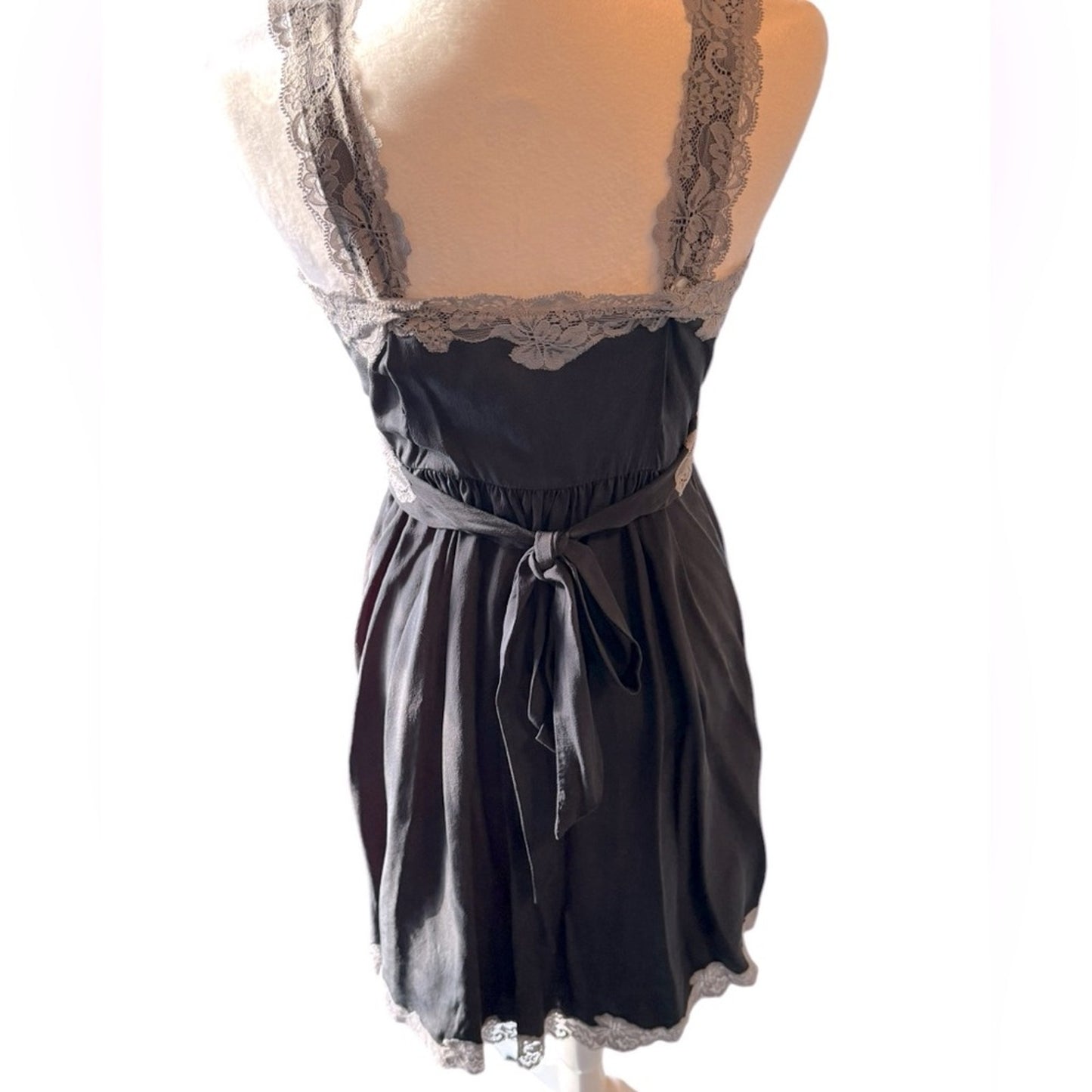 Betsey Johnson Silk Y2K 40s style dress Size 6