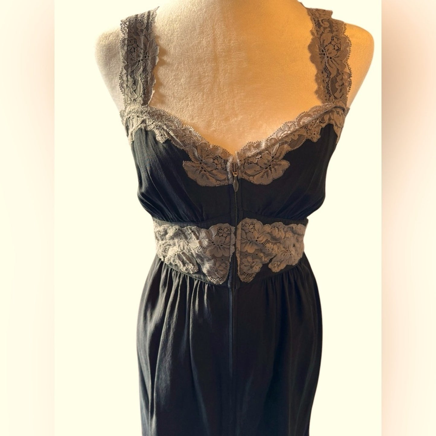 Betsey Johnson Silk Y2K 40s style dress Size 6