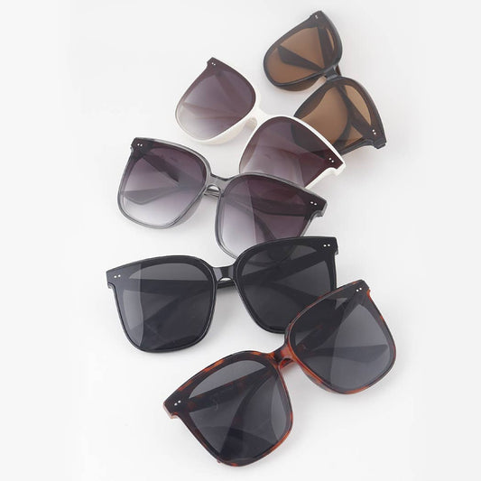 Classic Bolted Box Sunglasses: MIX